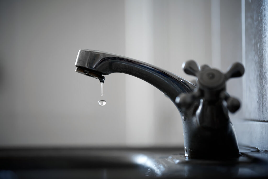 Picture of a leaky bathroom tap