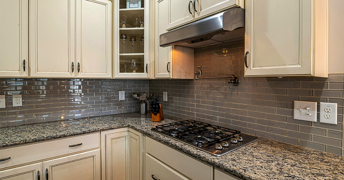 Under-Cabinet Kitchen Chimneys